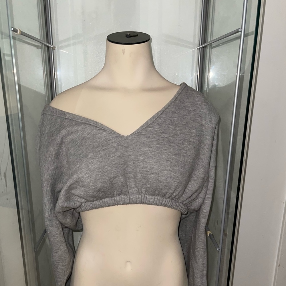 PrettyLittleThings Light Grey Off The Shoulder Cropped Sweater